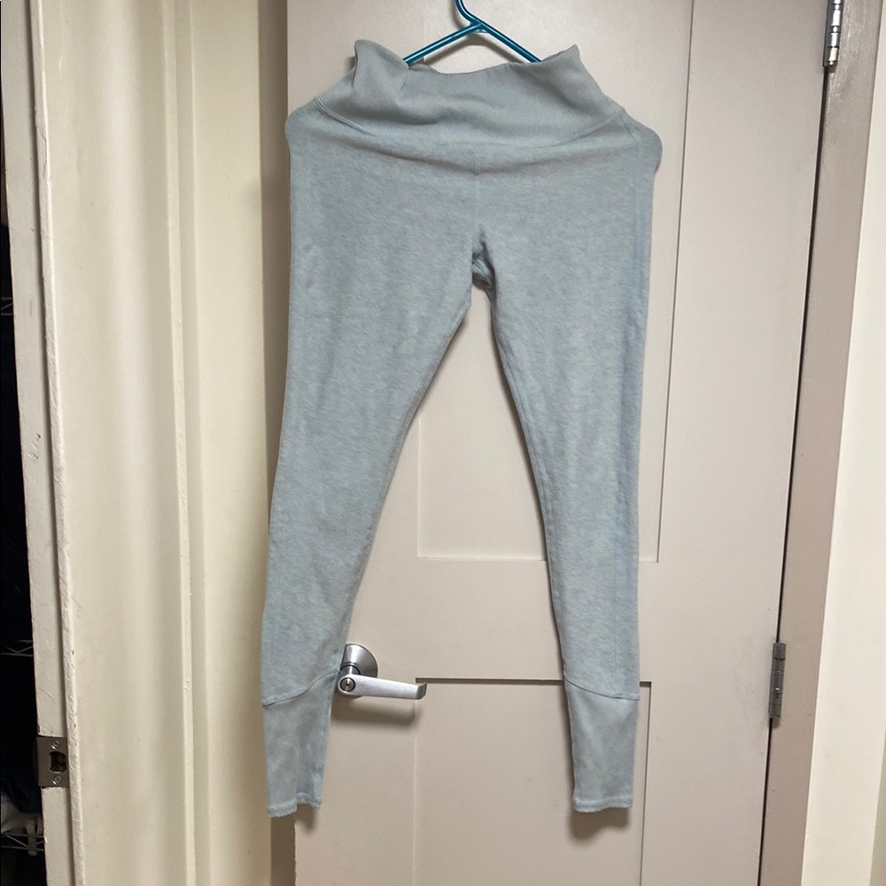 ALO Yoga Gray Leggings Athletic Fit